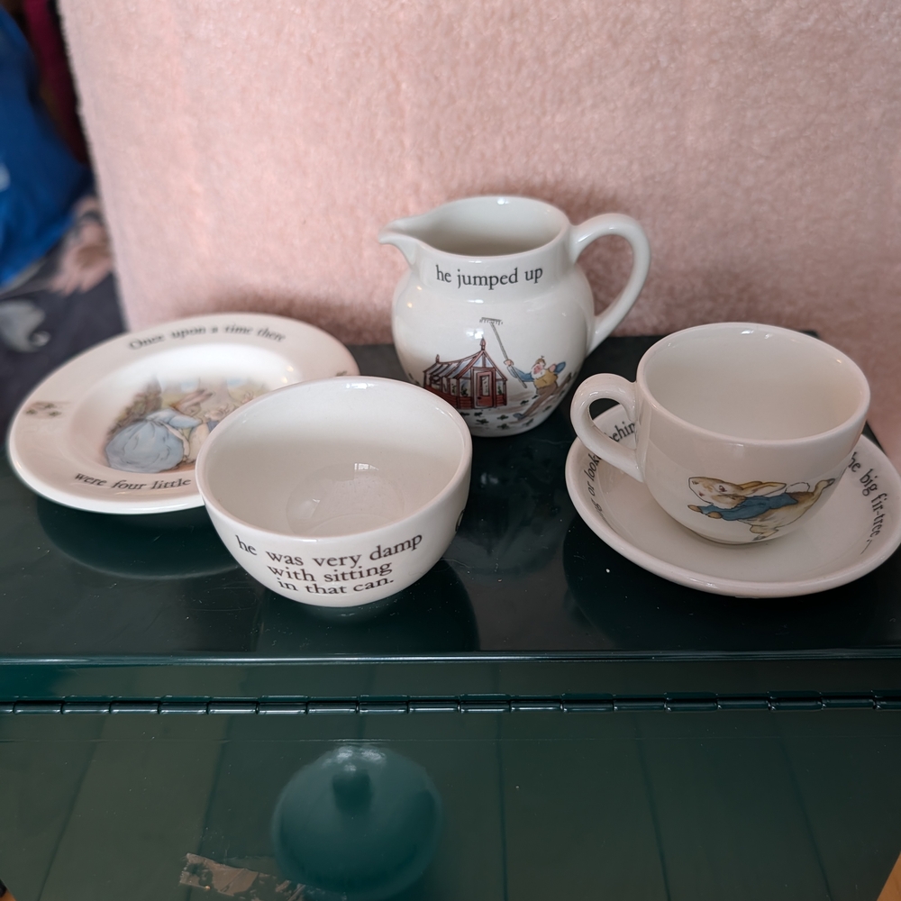 Wedgwood Peter Rabbit Child Tea Set Pieces